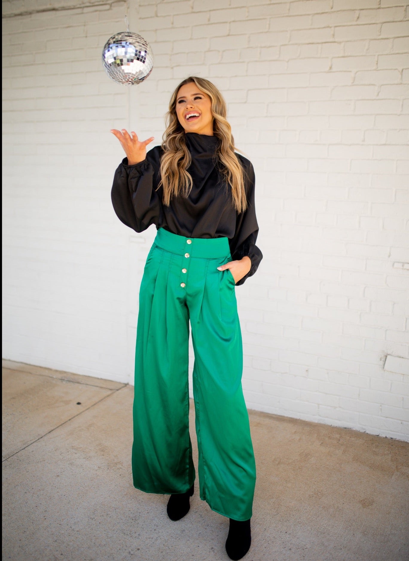 GREEN ENVY - SATIN PANTS