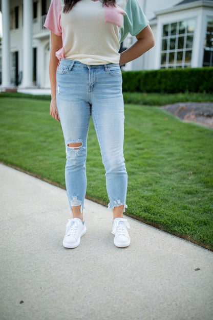 JUDY BLUE - DISTRESSED BOYFRIEND JEANS